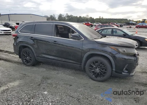 2019 Toyota Highlander Se z USA, uszkodzony, nr VIN 5TDJZRFH4KS594586
